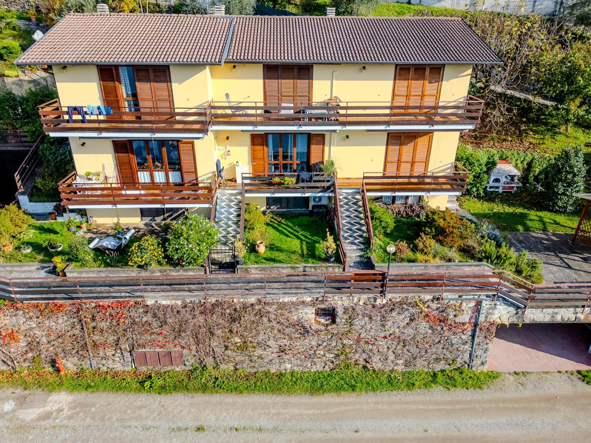 Appartamento A Due Passi Dal Lago Con Box Dorio Bagian luar foto